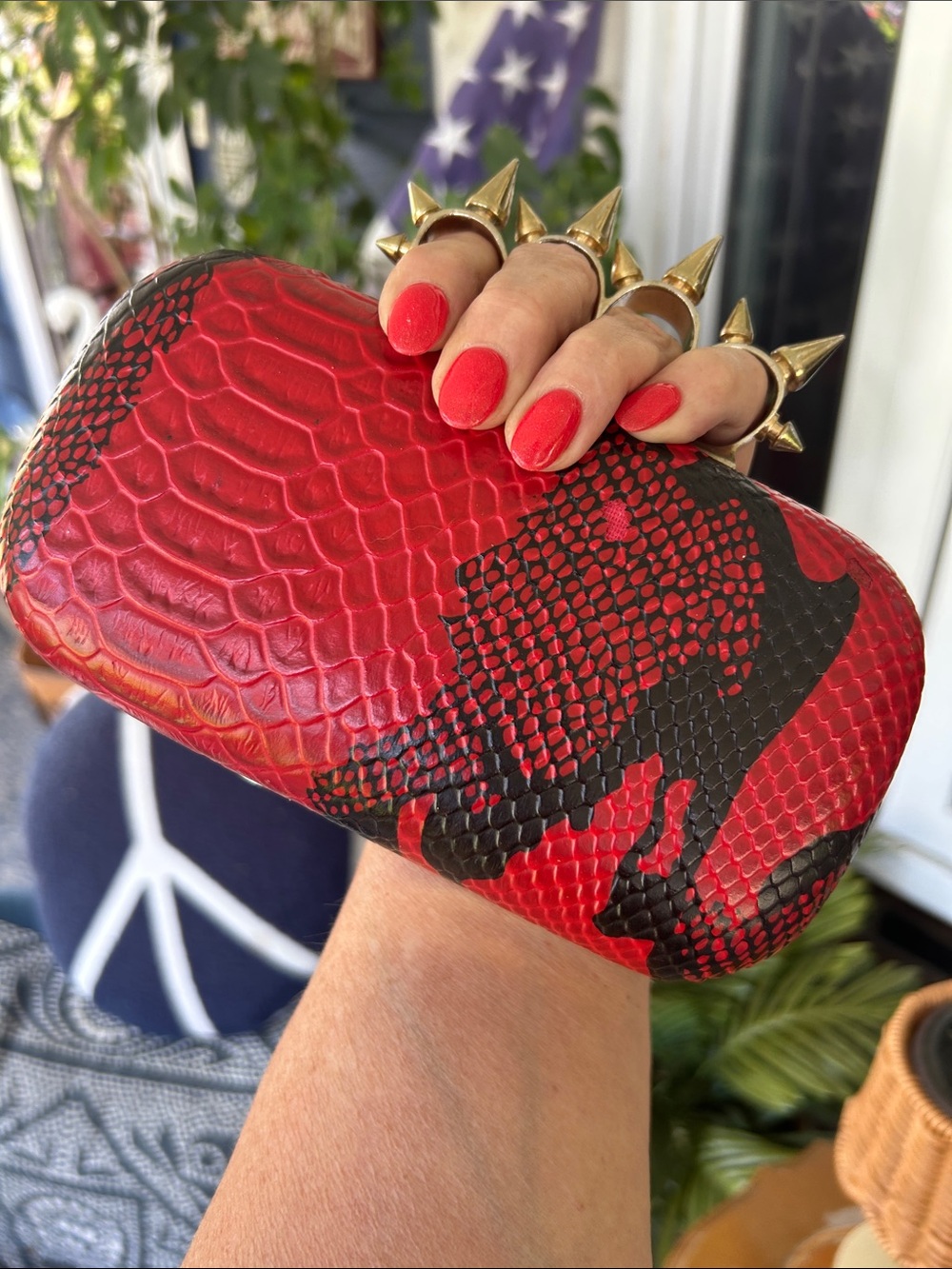 Vintage Red Snake-Embossed Spike Knuckle Clutch Crossbody. - Picture 12 of 12